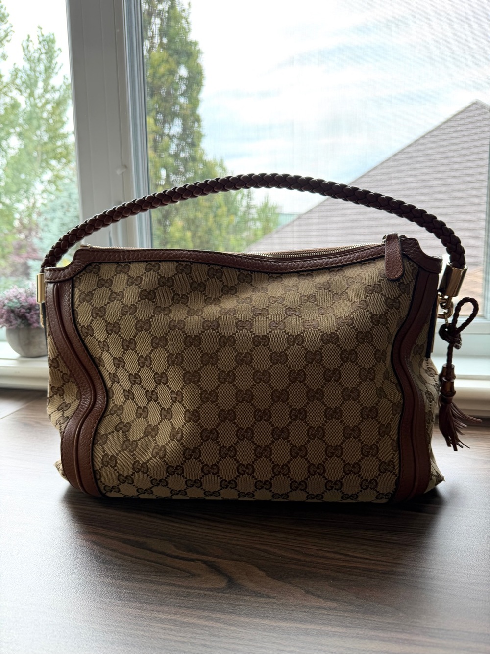 Gucci Beige & Brown GG Canvas Shoulder Hobo with Braided Handle - Picture 3 of 16